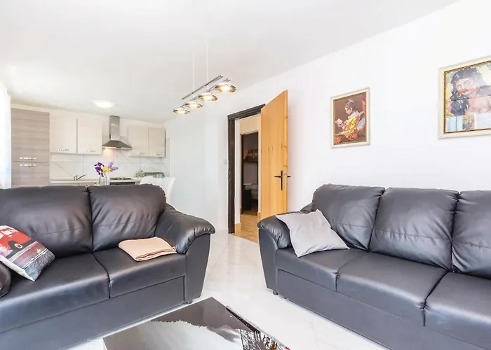 Cozy In With Kitchen Apartament *