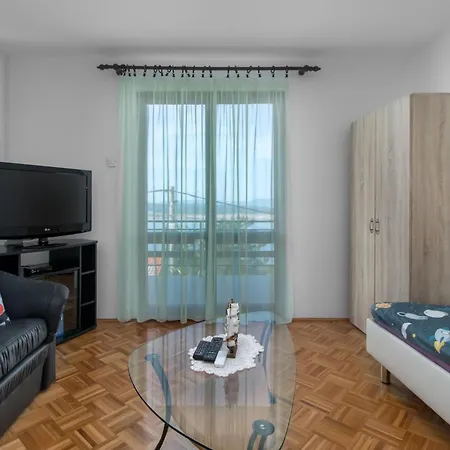 Apartman Cozy In With Kitchen