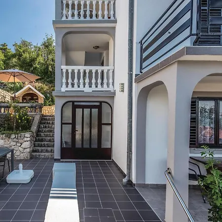 2 Bedroom Lovely In *
