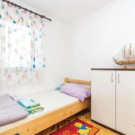 2 Bedroom Lovely In *