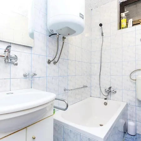 Cozy In With Kitchen Apartman *
